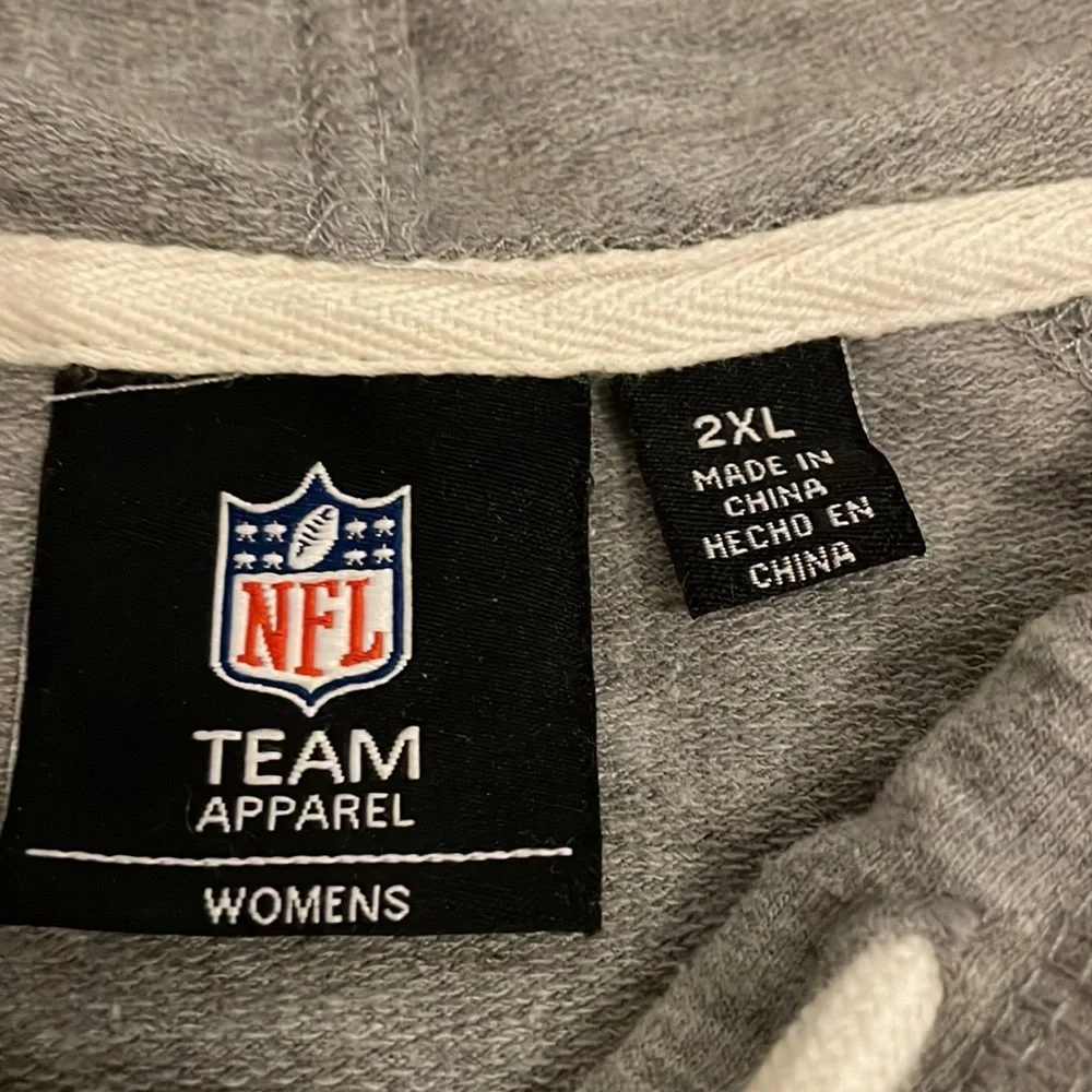 Chicago Bears Hoodie - Picture 2 of 3